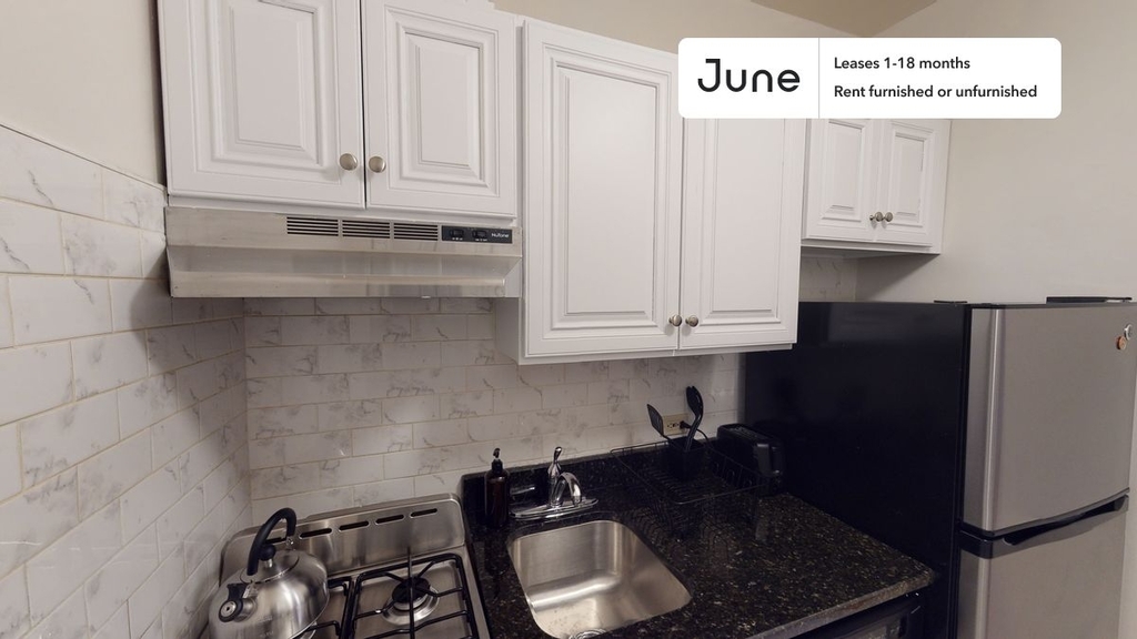 241 West 100th Street - Photo 16