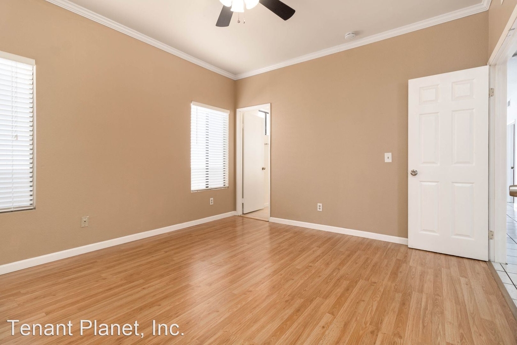 2389 Ravenwood Dr - Photo 13