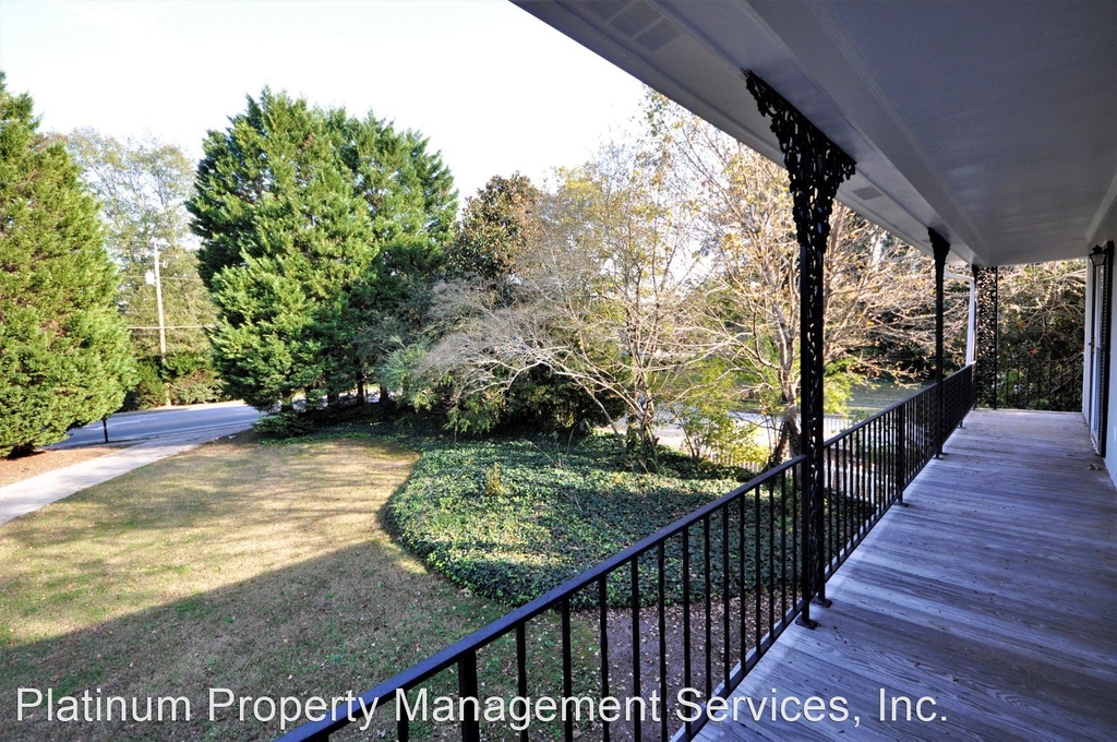 5614 Chamblee Dunwoody Rd - Photo 17