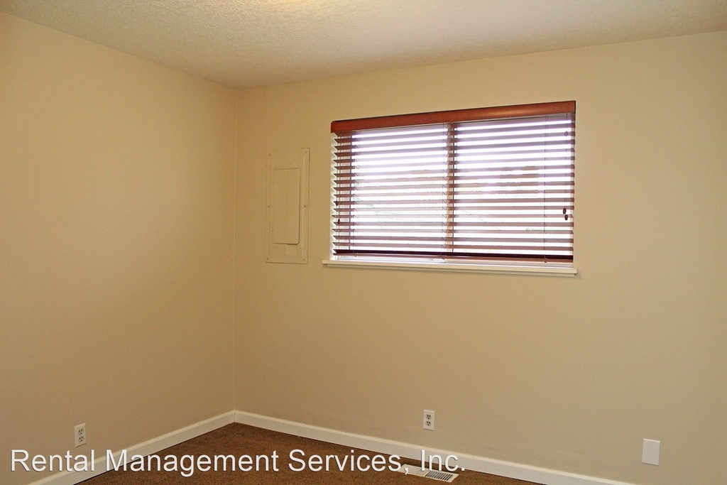 4746 Ne 78th Ave - Photo 7