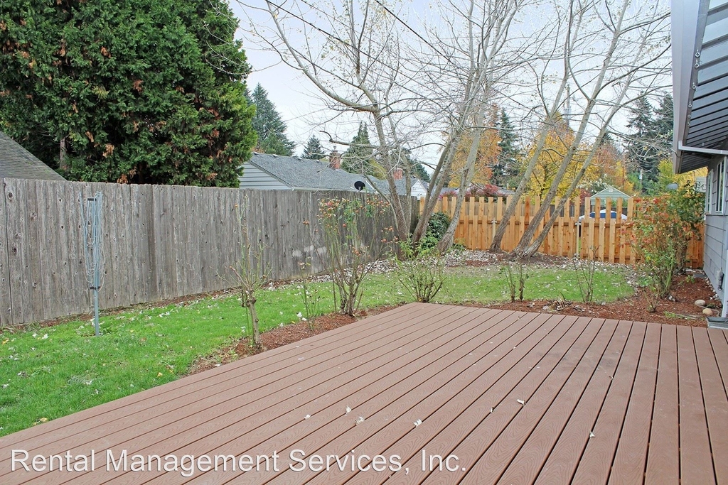 4746 Ne 78th Ave - Photo 13