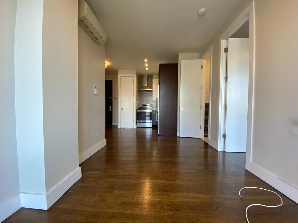 276 Nostrand Avenue - Photo 4