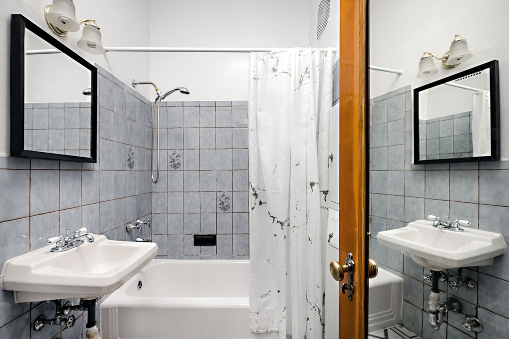 210 West 17th Street - Photo 11