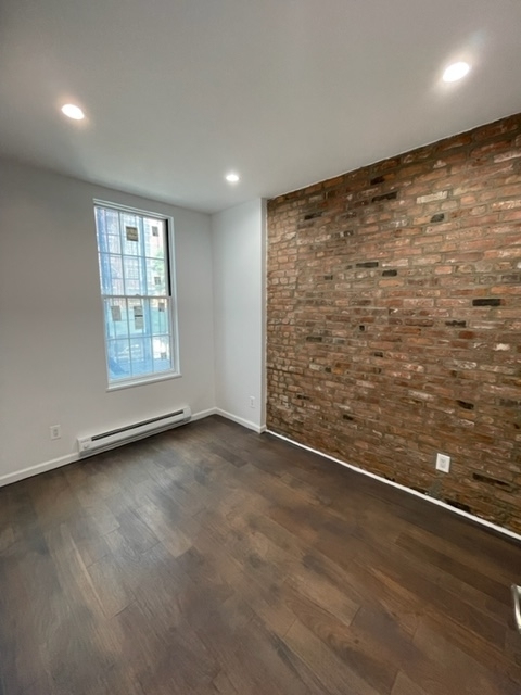 121 Norfolk Street - Photo 4