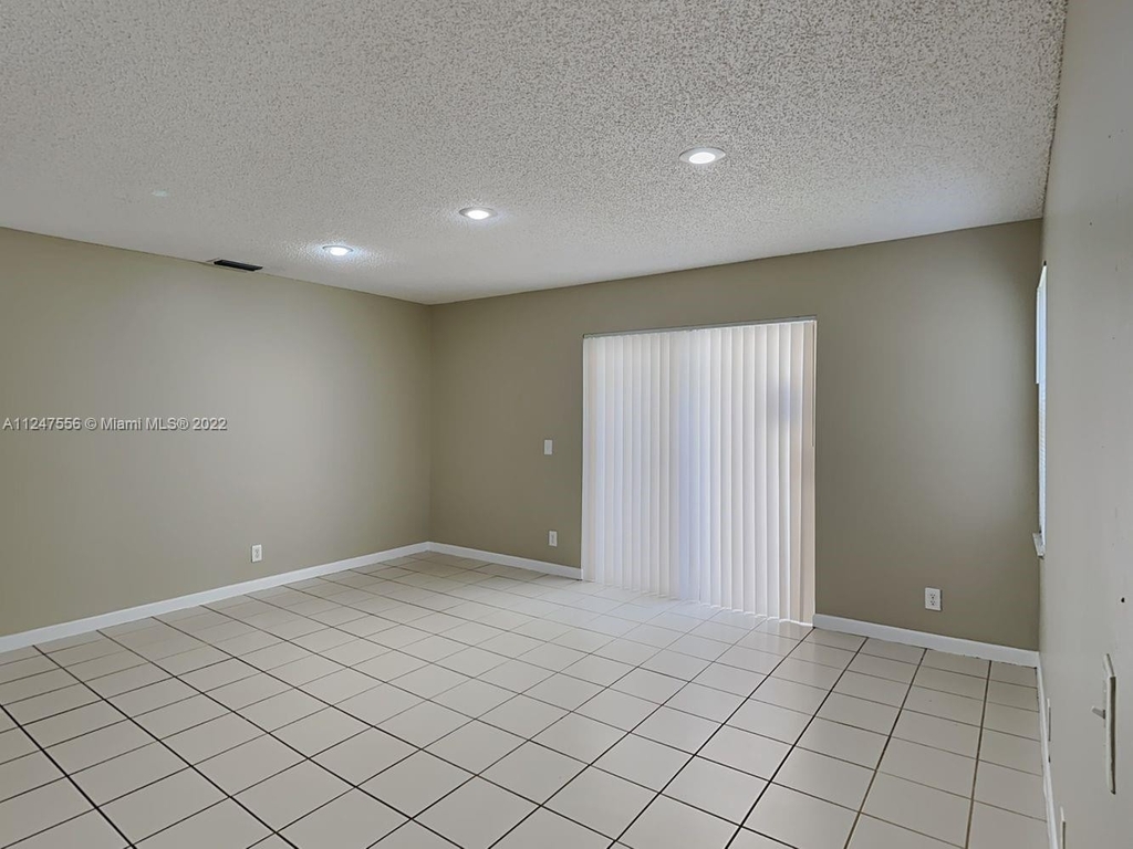 9880 Nw 5th Ct - Photo 1