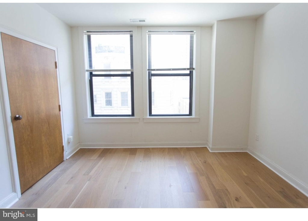 1411 Walnut Street - Photo 12