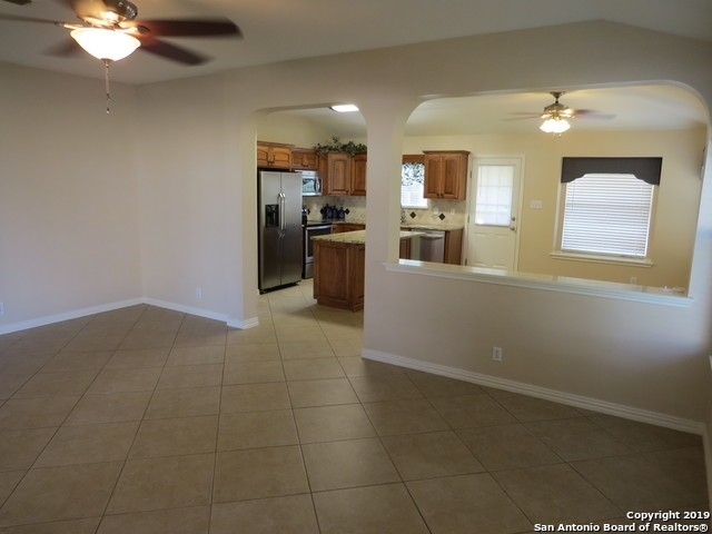 3540 Peachtree Ln - Photo 2