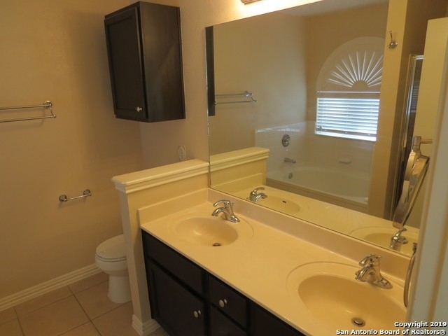 3540 Peachtree Ln - Photo 8