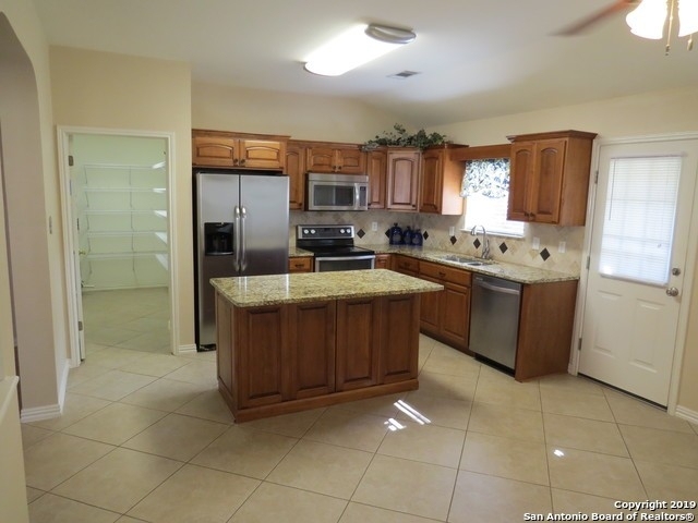 3540 Peachtree Ln - Photo 3