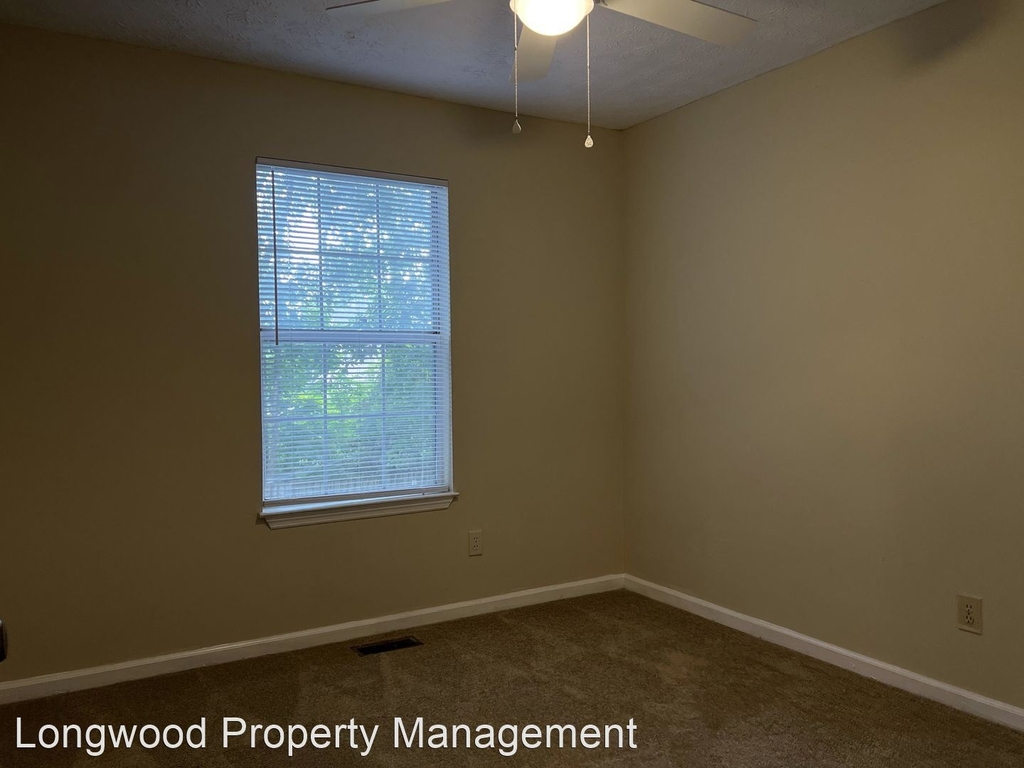 5588 Stonington Trace Pkwy - Photo 8