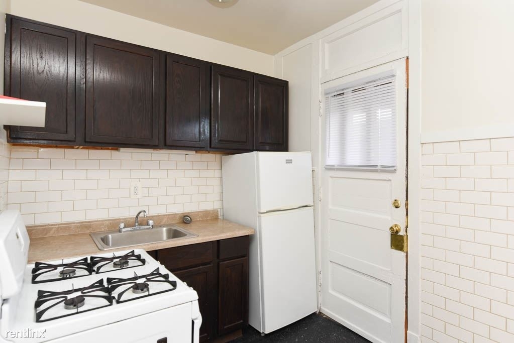 1749 W. Devon, Unit 4 - Photo 2