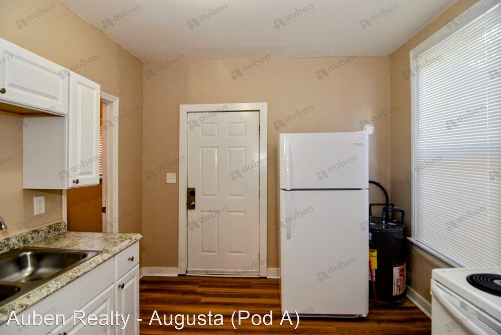 1717 Starnes Street Apt. B - Photo 13