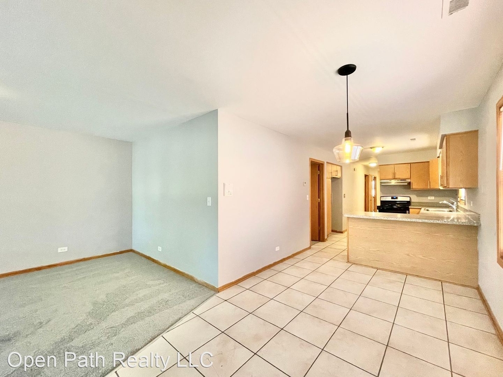 2714 W. 37th Pl. - Photo 2