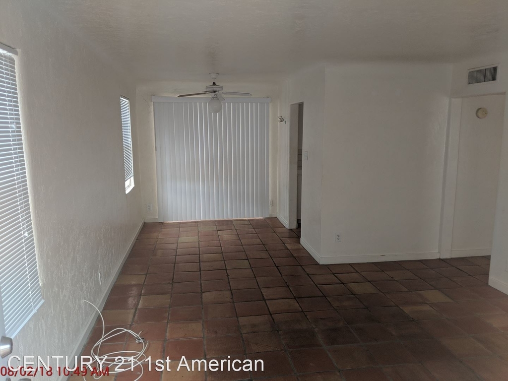 147 N Highland Ave - Photo 2