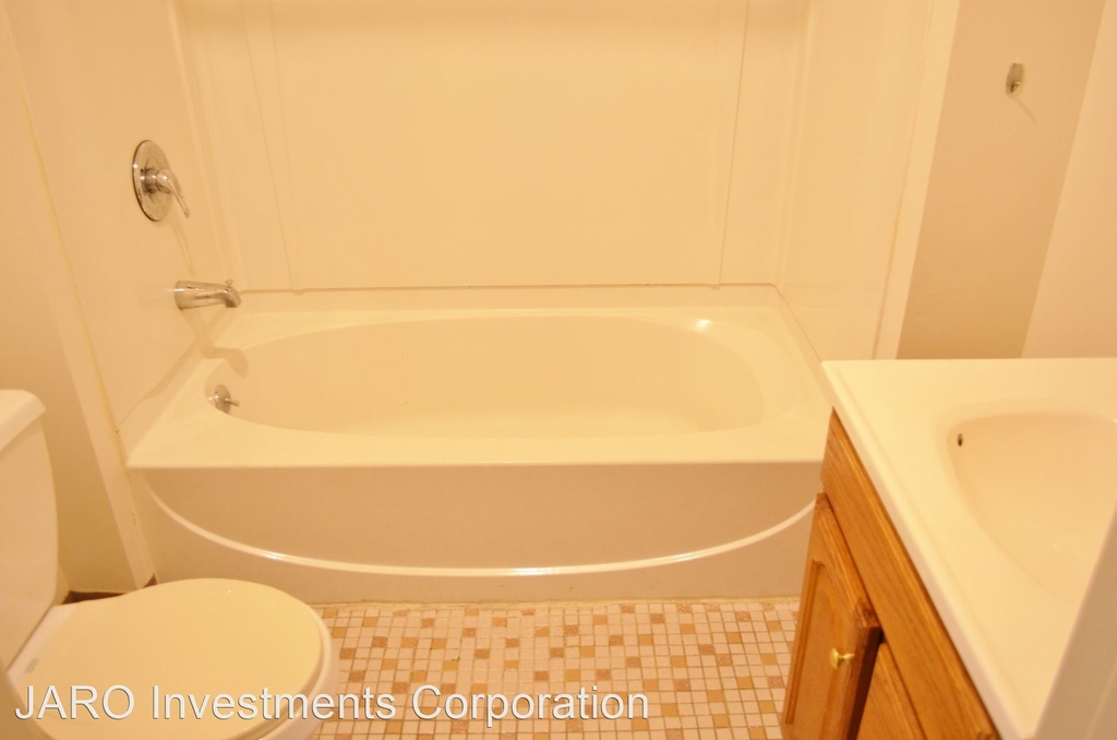 207 Wethersfield Ave - Photo 4