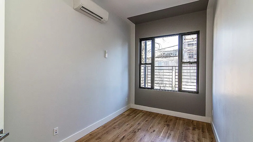 184 Suydam Street - Photo 12