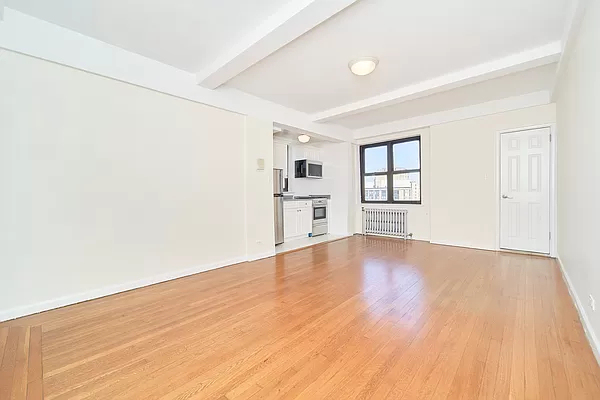 850 Amsterdam Avenue - Photo 3