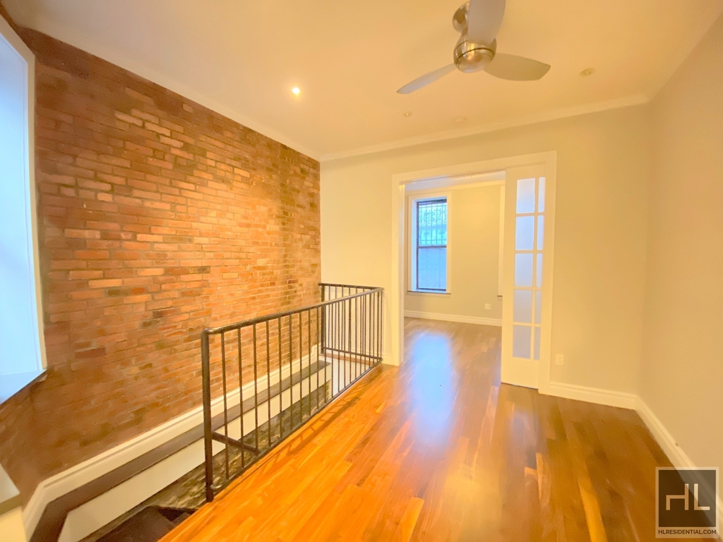 214 East 25th Street - Photo 1