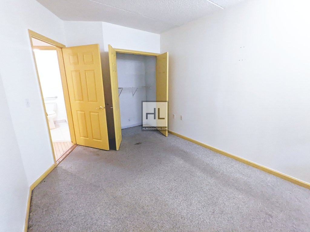 207 East 111 Street - Photo 2