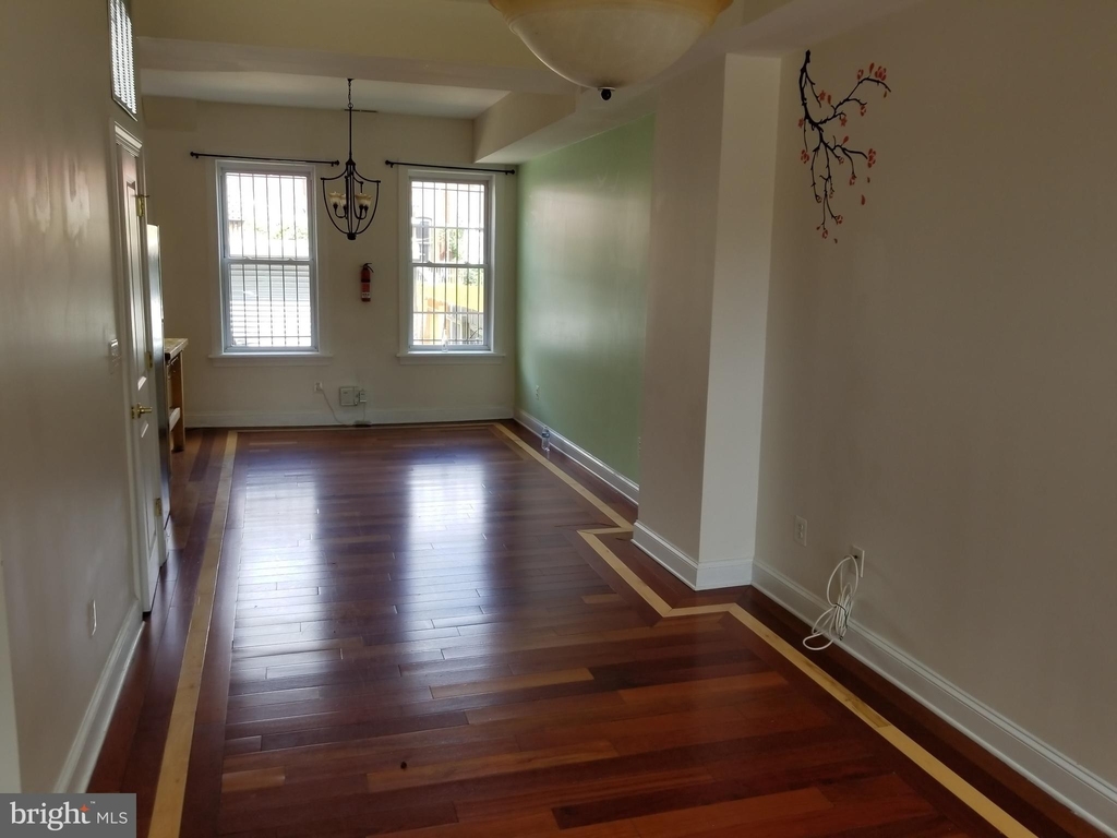 133 Florida Avenue Nw - Photo 1