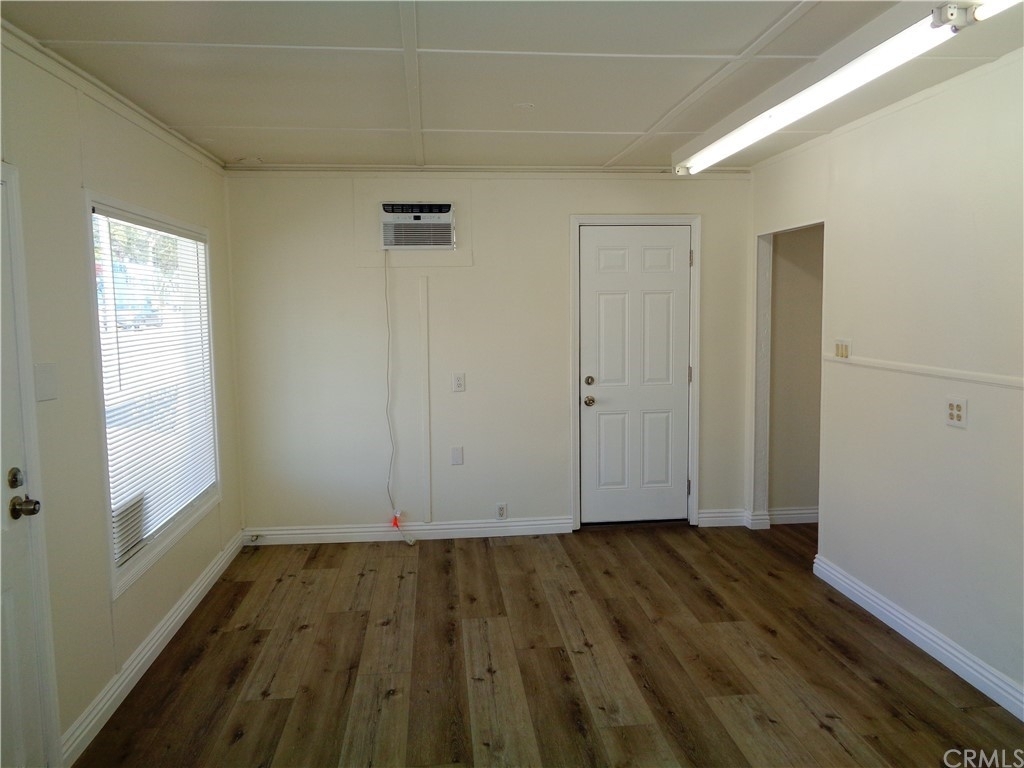 11448 Whittier Boulevard - Photo 4