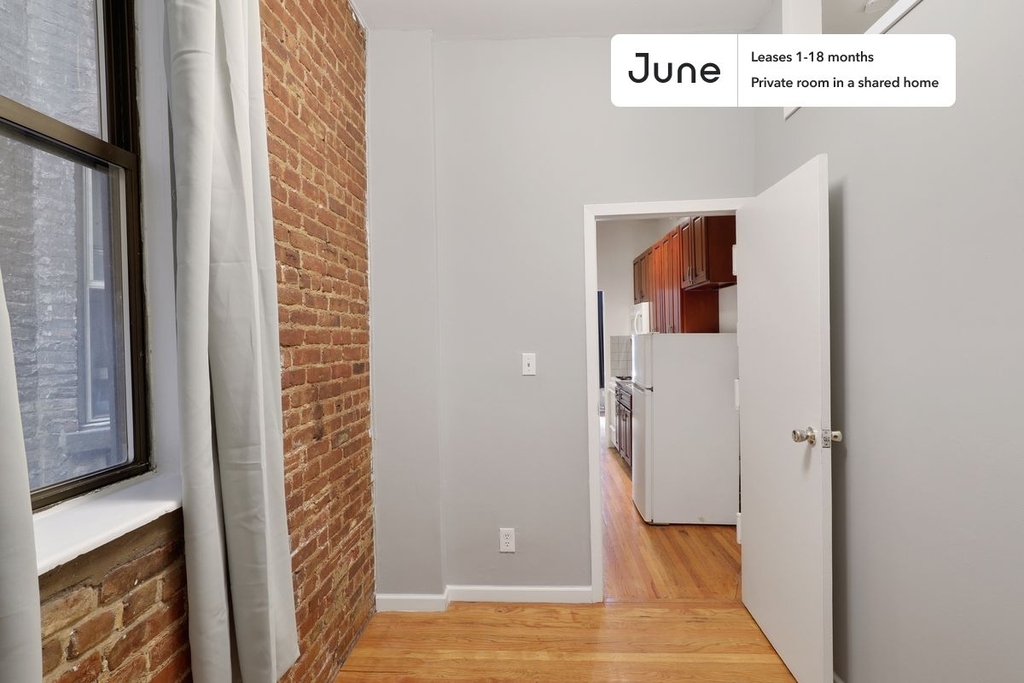 516 East 11th Street - Photo 3