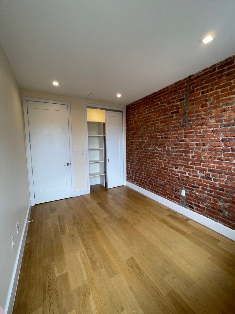 921 Washington Avenue - Photo 16