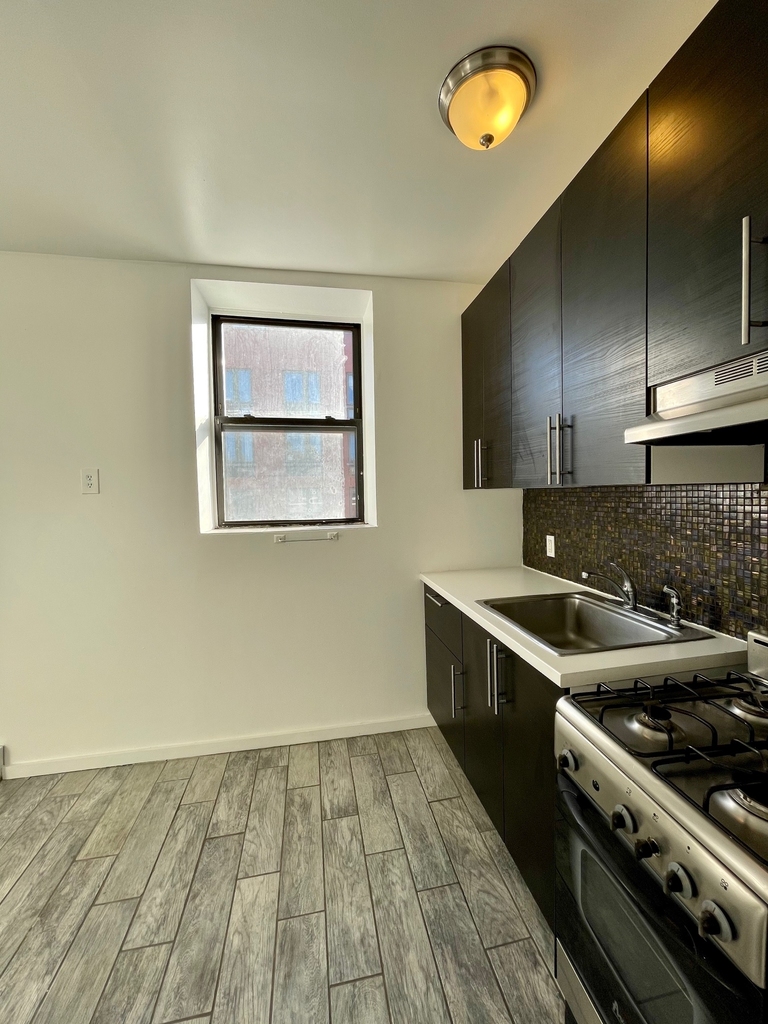 301 East 110th Street - Photo 2