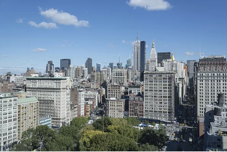 Union Square South, in the Flatiron District  - Photo 2