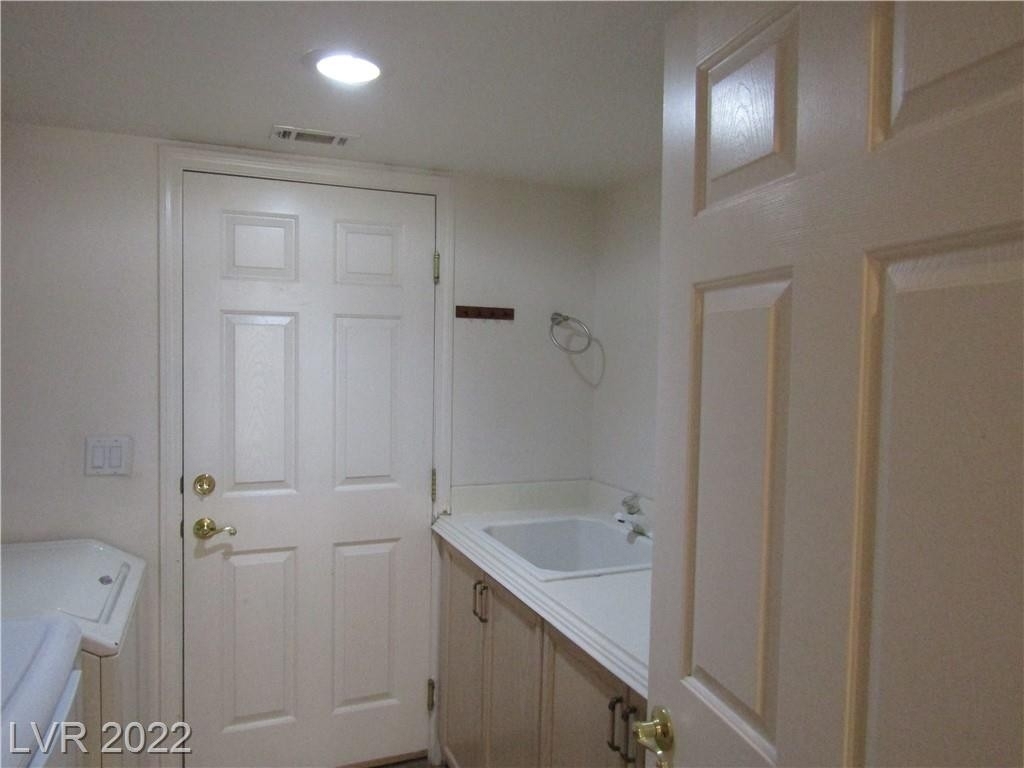 3273 Cambridgeshire Street - Photo 8