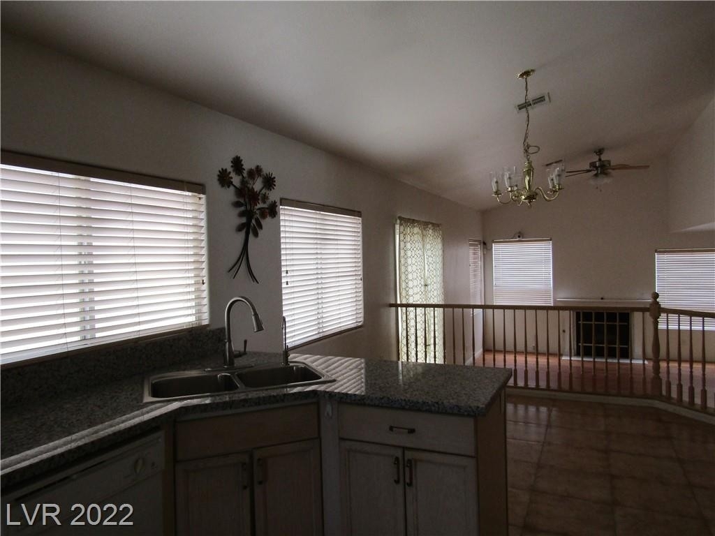 3273 Cambridgeshire Street - Photo 16