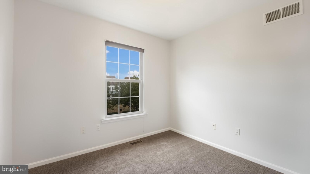 410 Lantern Drive - Photo 14