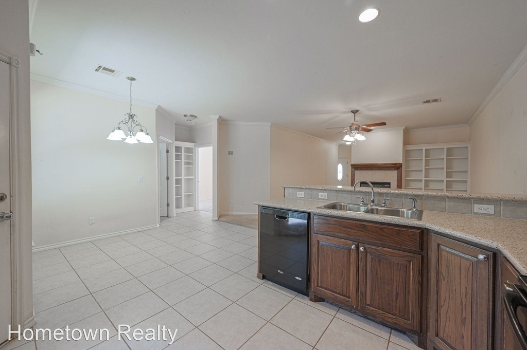 11317 Nw 121st Place - Photo 8