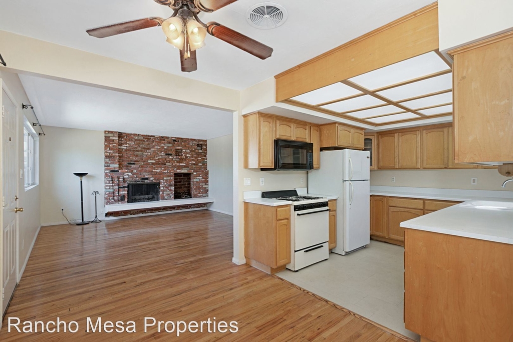 1231 Evilo Street - Photo 6