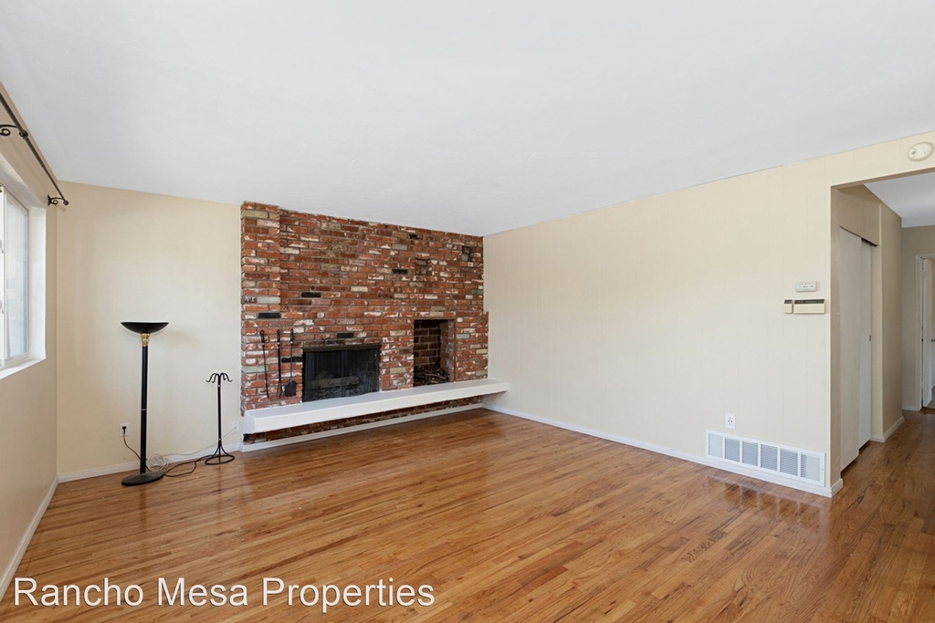 1231 Evilo Street - Photo 2