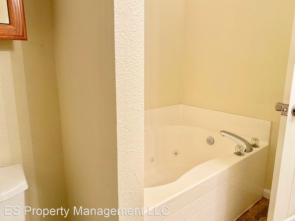 3603 Whistlewood Lane - Photo 24