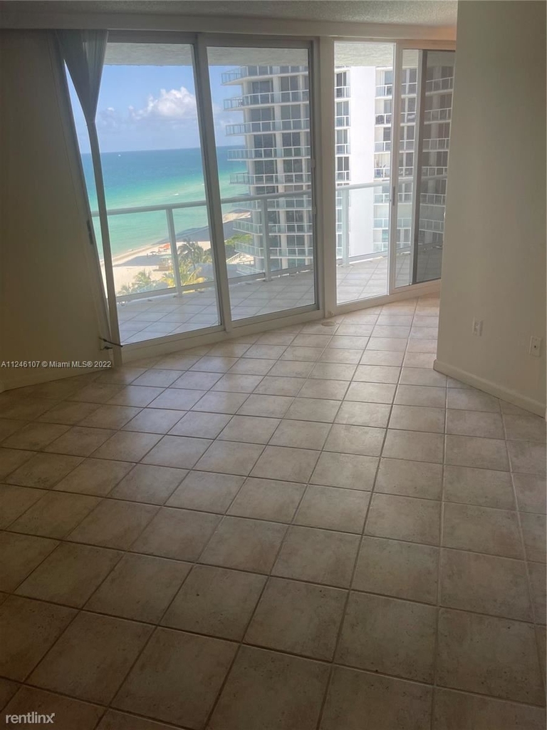 16445 Collins Ave Apt 1122 - Photo 3