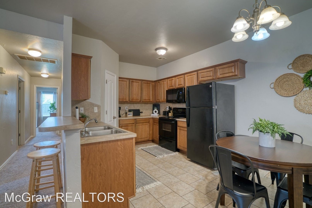 4802 Se 77th - Photo 7