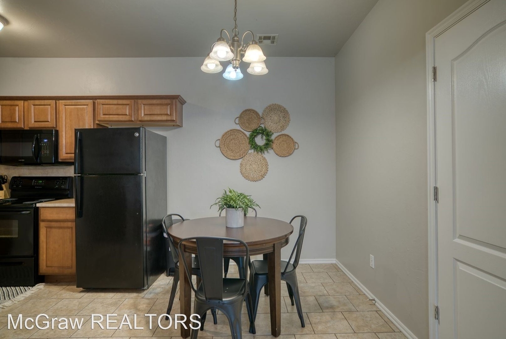 4802 Se 77th - Photo 8