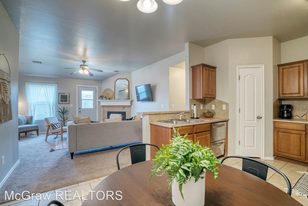 4802 Se 77th - Photo 6