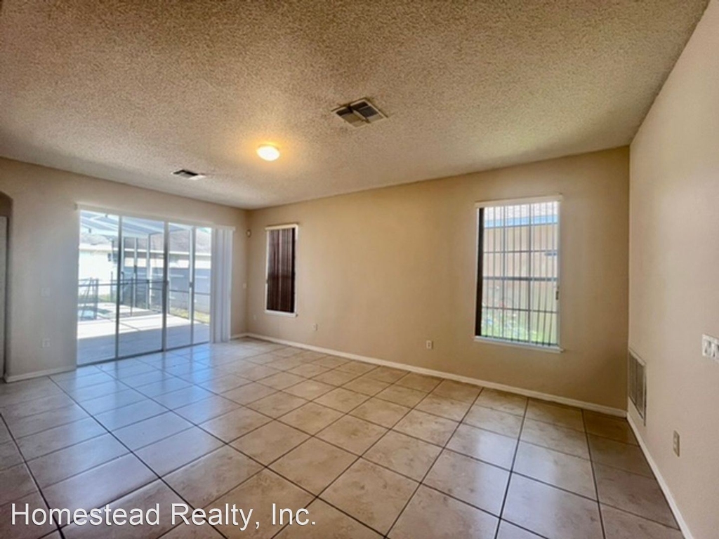 13414 Meadow Pointe Ct. - Photo 4