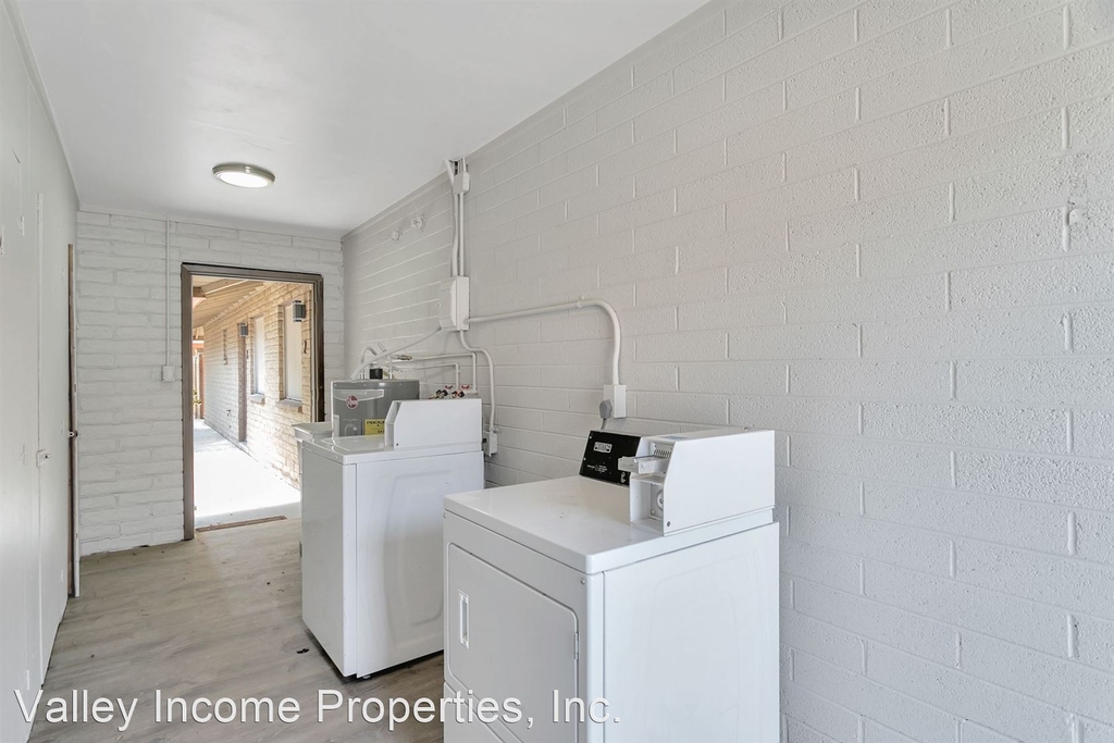 6033 N 23rd Ave - Photo 6