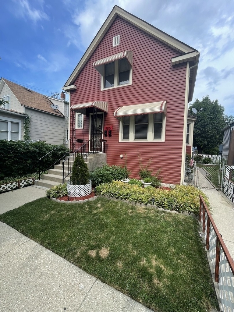 1215 Clarence Avenue - Photo 1