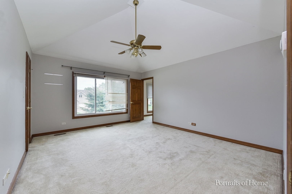 4015 White Eagle Drive - Photo 10