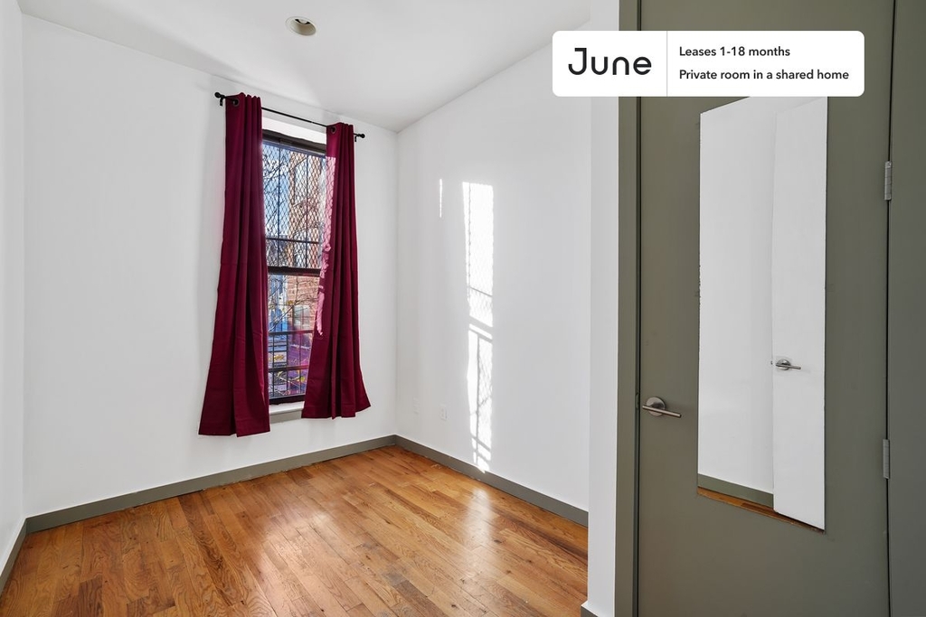 310 Tompkins Avenue - Photo 1