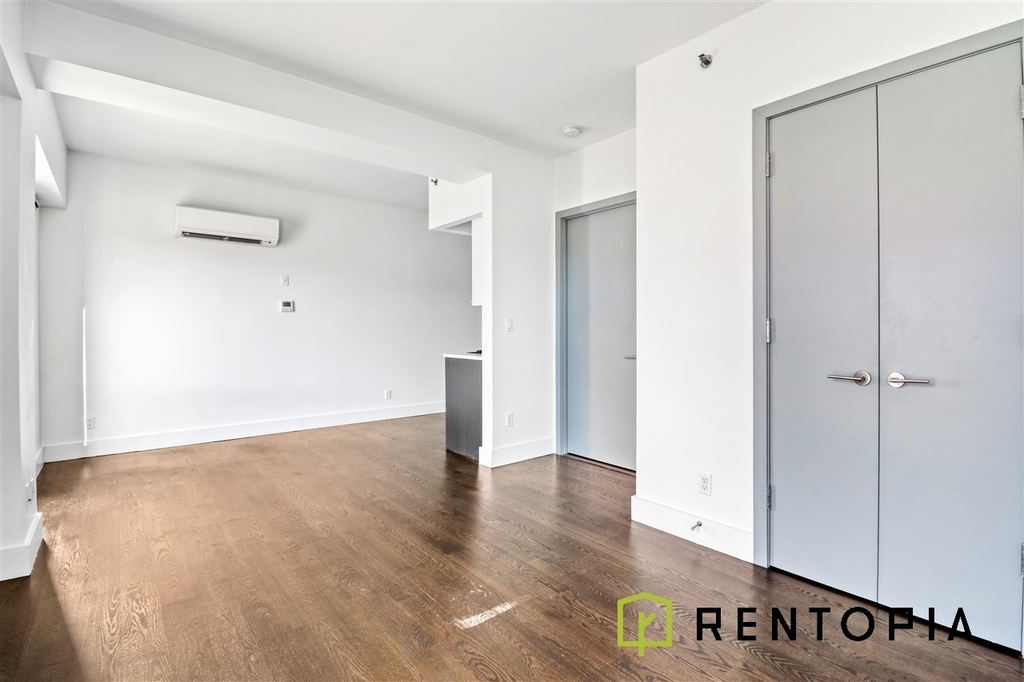 596 Washington Avenue - Photo 4