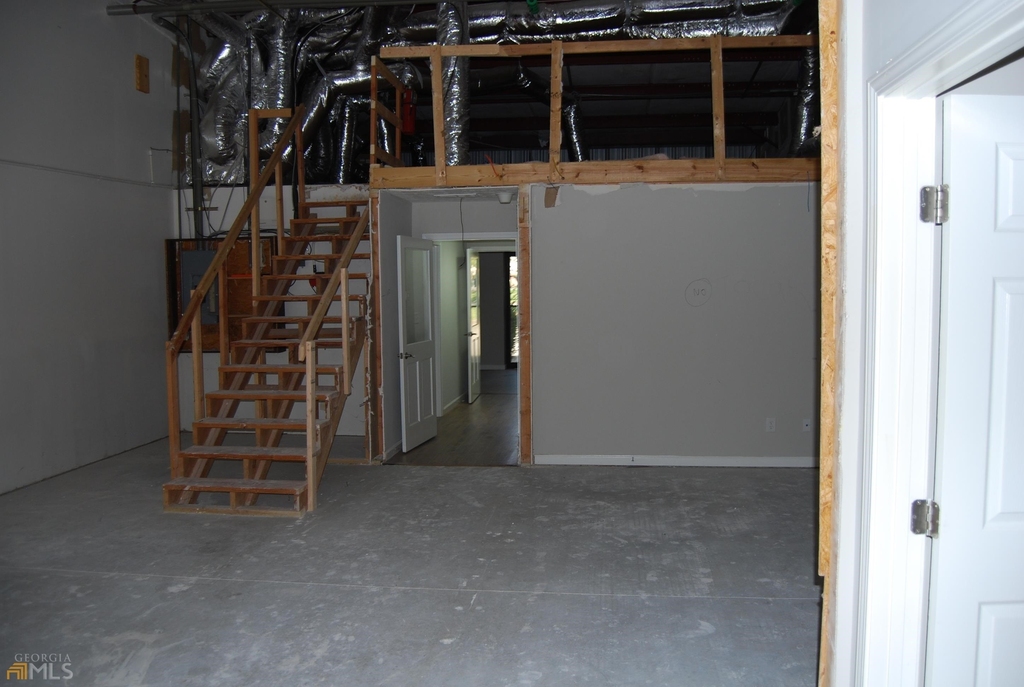 250 Robinson Drive - Photo 5