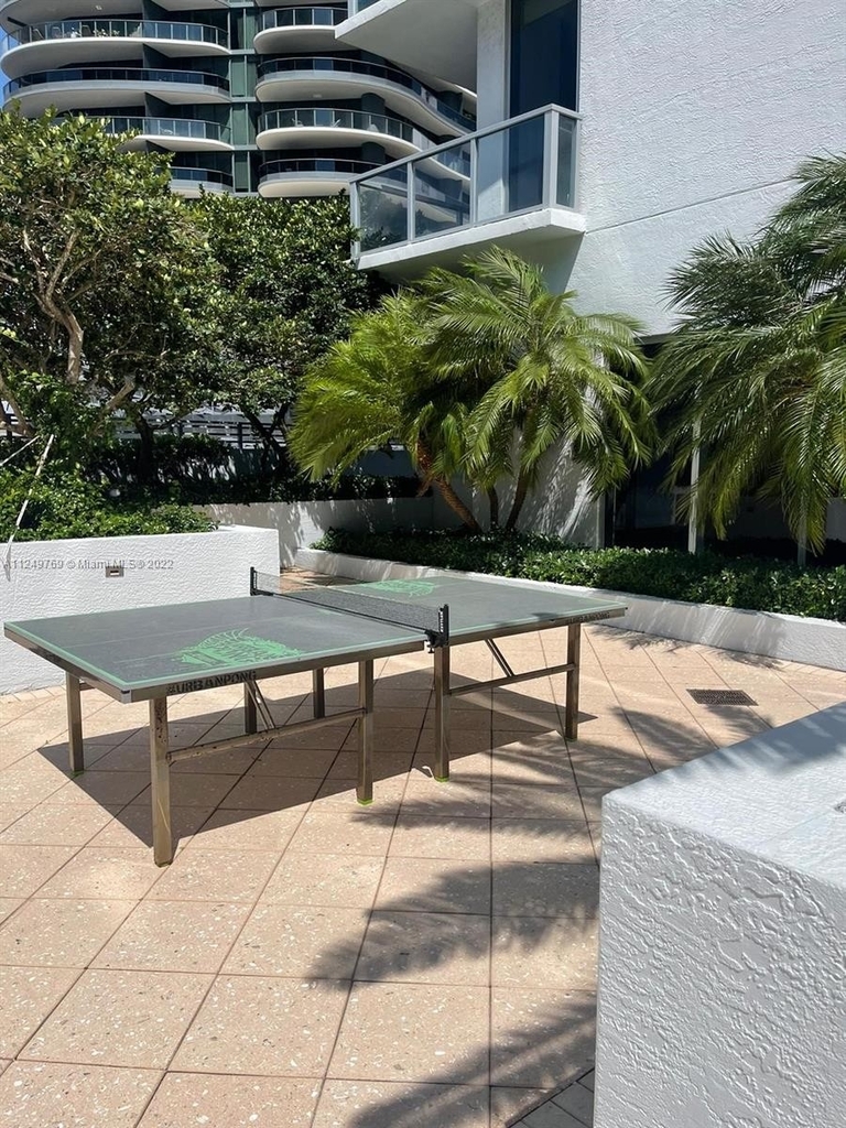 1050 Brickell Ave - Photo 17