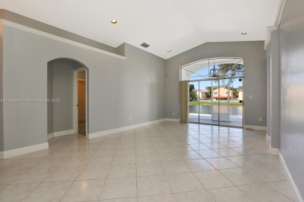 15071 Sw 49th Ct - Photo 1