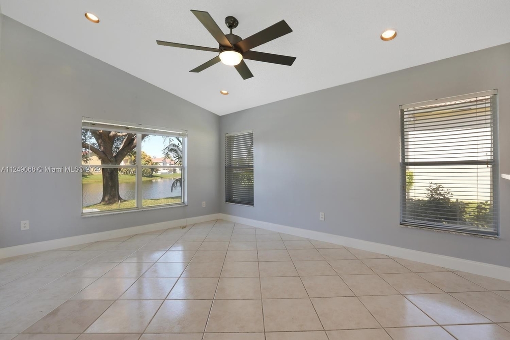 15071 Sw 49th Ct - Photo 4